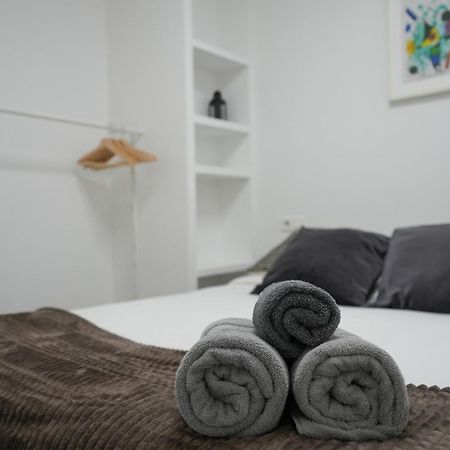 Excellent Location Malaga Centro Historico 2 Bed Flat Apartment Luaran gambar